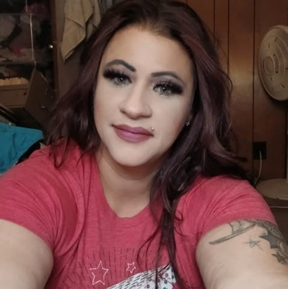 Meet your Posher, Laura - Picture 1 of 1